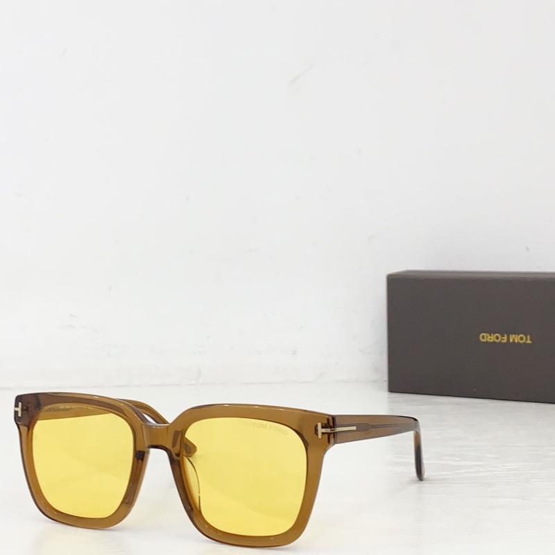 TOM FORD